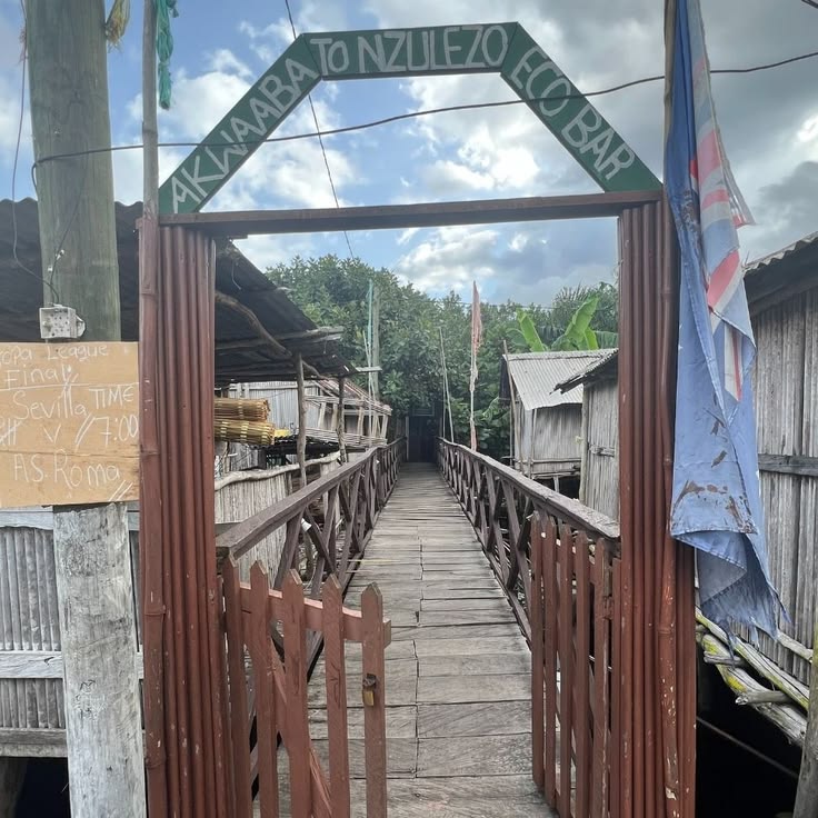 Nzulezu Stilt Village